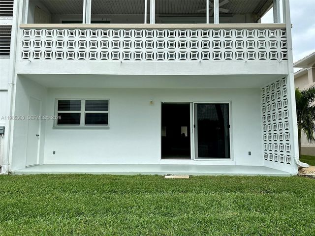 708 Victoria Dr 101, Cape Coral, FL 33904