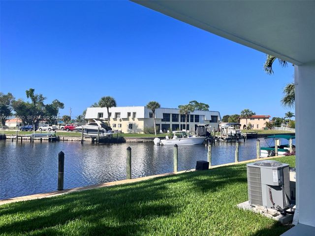 708 Victoria Dr 101, Cape Coral, FL 33904