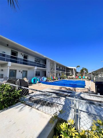 708 Victoria Dr 101, Cape Coral, FL 33904