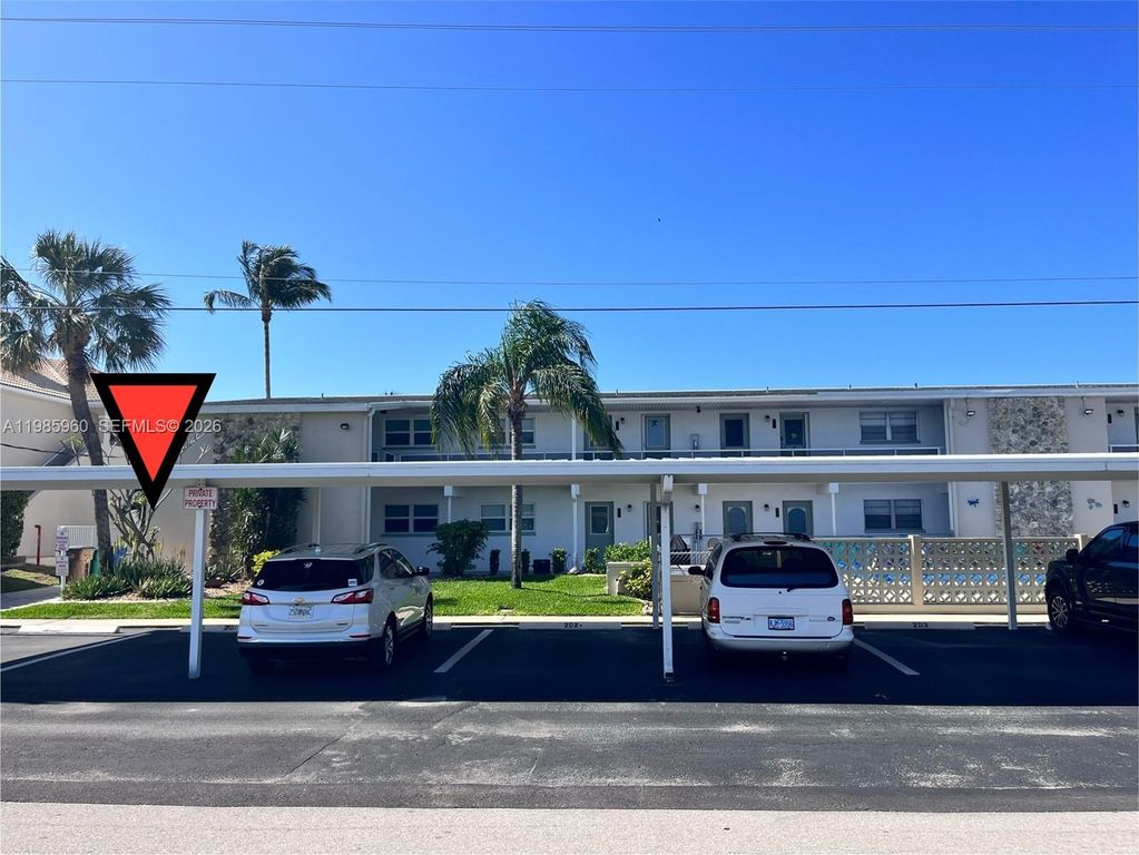 708 Victoria Dr 101, Cape Coral, FL 33904