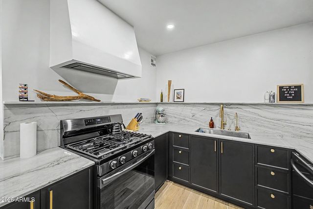 3436 E GLENROSA Avenue, Phoenix, AZ 85018