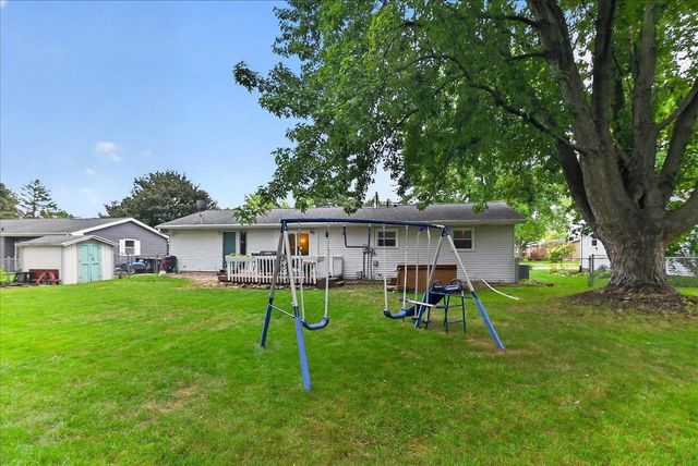 512 Yorktown Road, Deforest, WI 53532