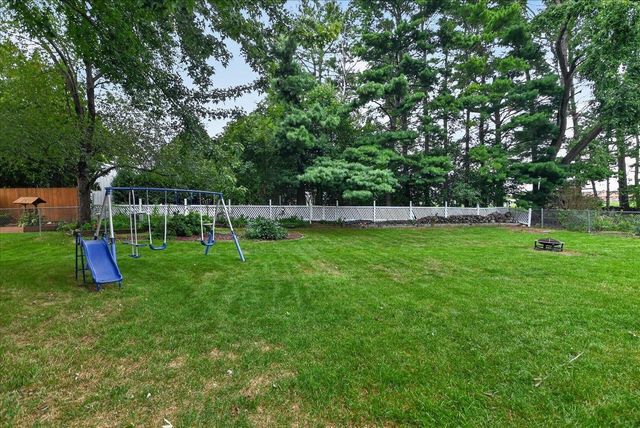 512 Yorktown Road, Deforest, WI 53532