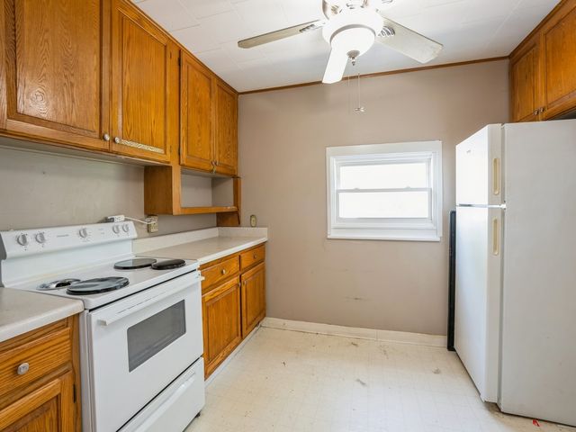 3615 Cambridge Street, Des Moines, IA 50313