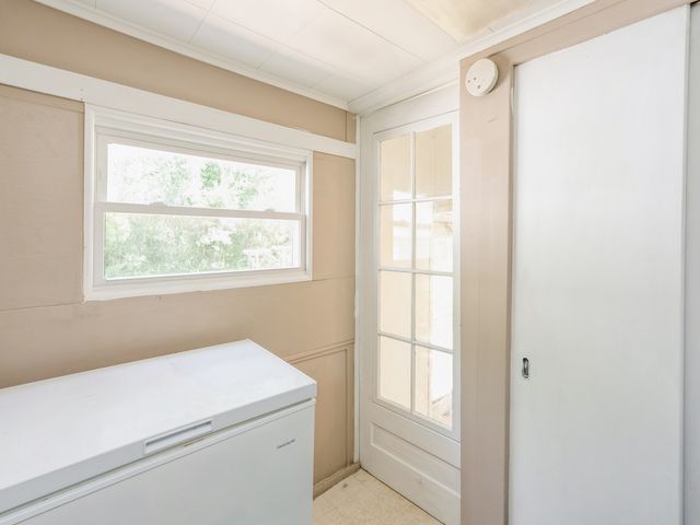 3615 Cambridge Street, Des Moines, IA 50313