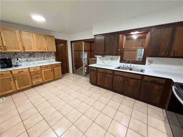 170 NE 1011 Road, Knob Noster, MO 65336