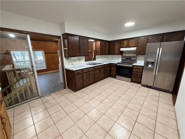 170 NE 1011 Road, Knob Noster, MO 65336