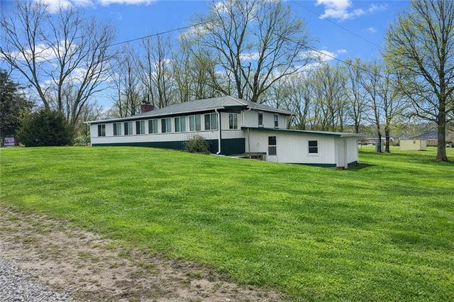170 NE 1011 Road, Knob Noster, MO 65336