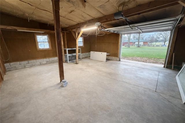 170 NE 1011 Road, Knob Noster, MO 65336