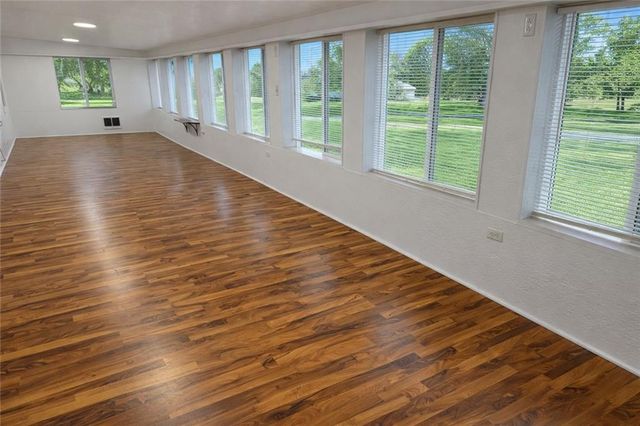 170 NE 1011 Road, Knob Noster, MO 65336