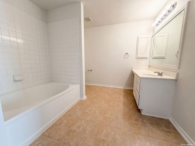 4731 STABLE HOLW, San Antonio, TX 78244