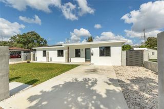 14520 Carver Drive, Miami, FL 33176