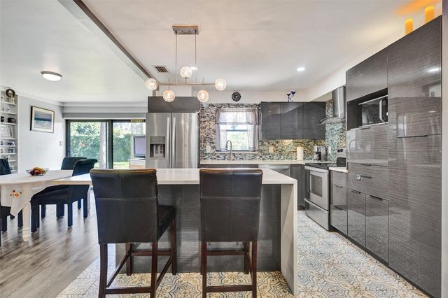 715 NW 23rd Lane, Delray Beach, FL 33445