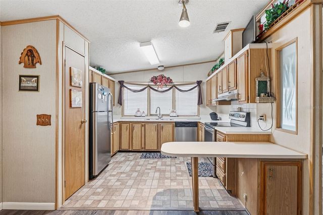 410 DOLPHIN DRIVE S, Oldsmar, FL 34677