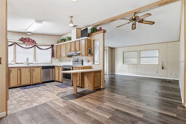 410 DOLPHIN DRIVE S, Oldsmar, FL 34677
