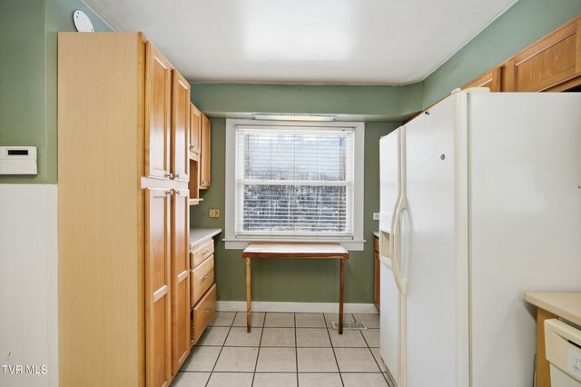 1736 Southwest Main Avenue, Norton, VA 24273