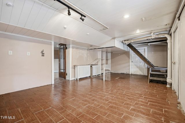 1736 Southwest Main Avenue, Norton, VA 24273