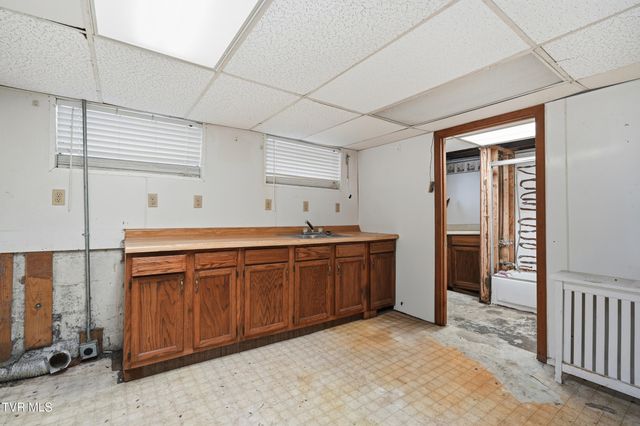 1736 Southwest Main Avenue, Norton, VA 24273