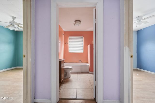 1736 Southwest Main Avenue, Norton, VA 24273