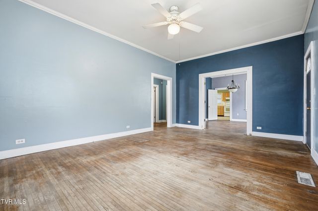 1736 Southwest Main Avenue, Norton, VA 24273