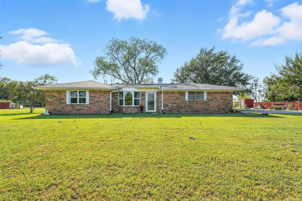 11704 Hallmark Street, Greenville, TX 75402