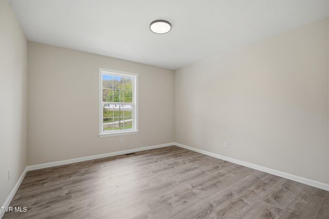 79 Dorado Bottom Road, Castlewood, VA 24224