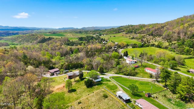 79 Dorado Bottom Road, Castlewood, VA 24224