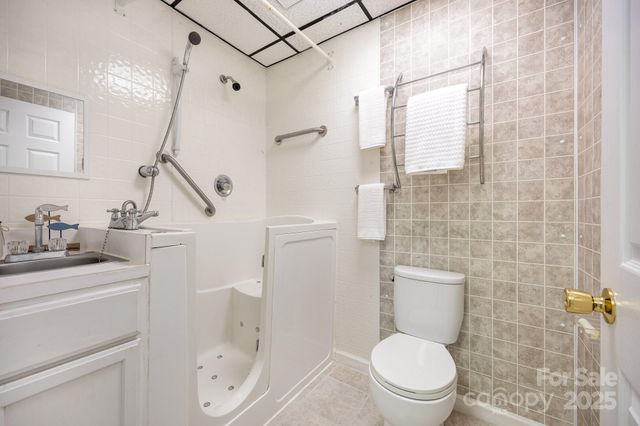 115 Trails End Lane, New London, NC 28127