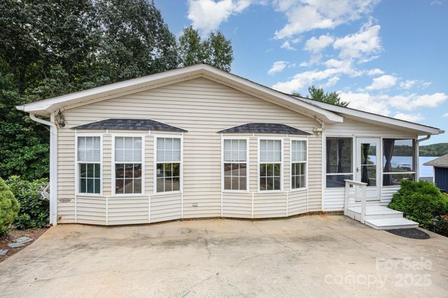 115 Trails End Lane, New London, NC 28127