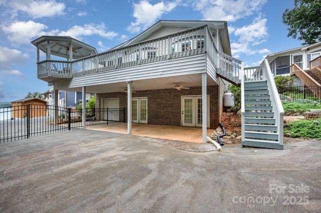 115 Trails End Lane, New London, NC 28127