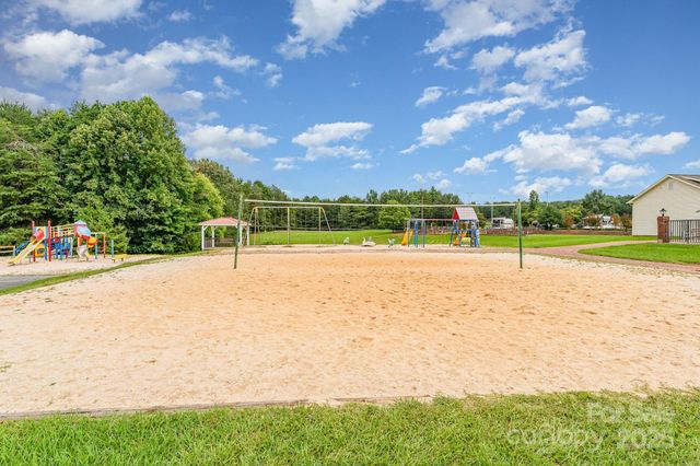 115 Trails End Lane, New London, NC 28127