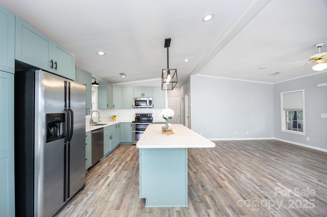 115 Trails End Lane, New London, NC 28127