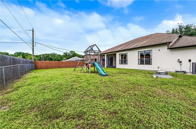 2792 Palisades Drive SE, Palm Bay, FL 32909