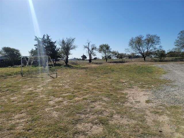 407 County Road 3330, Bridgeport, TX 76426
