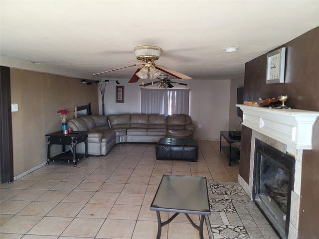 407 County Road 3330, Bridgeport, TX 76426