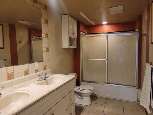 407 County Road 3330, Bridgeport, TX 76426