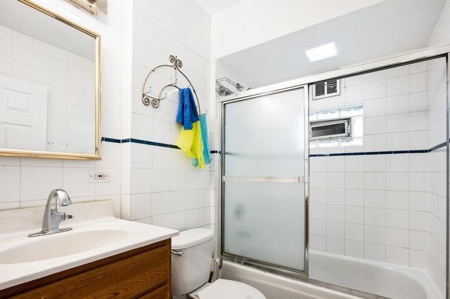 2341 N MAJOR Avenue, Chicago, IL 60639