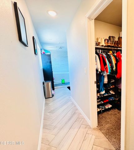 957 CROOKED RIVER Drive, El Paso, TX 79932