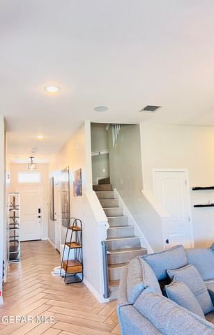 957 CROOKED RIVER Drive, El Paso, TX 79932