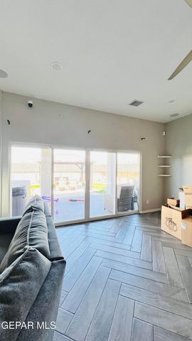 957 CROOKED RIVER Drive, El Paso, TX 79932