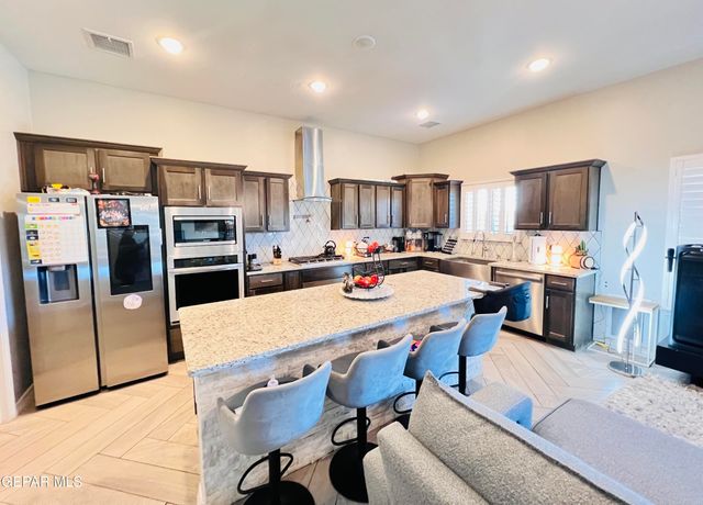 957 CROOKED RIVER Drive, El Paso, TX 79932