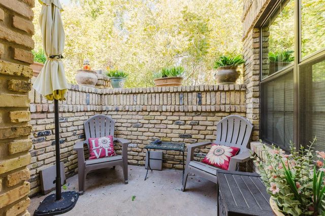 10819 Crown Colony DR 40, Austin, TX 78747