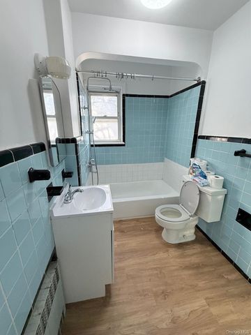 165-25 Union Turnpike, Fresh Meadows, NY 11366