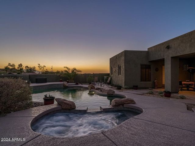 2715 W CHEYENNE Drive, Laveen, AZ 85339