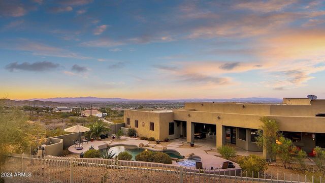 2715 W CHEYENNE Drive, Laveen, AZ 85339