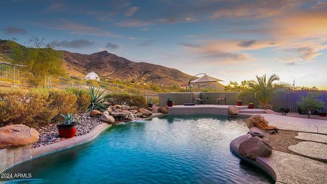 2715 W CHEYENNE Drive, Laveen, AZ 85339