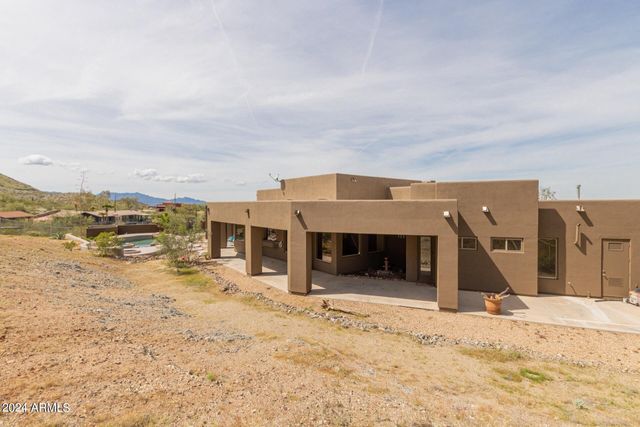 2715 W CHEYENNE Drive, Laveen, AZ 85339