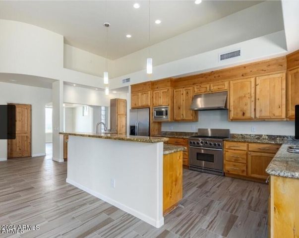 2715 W CHEYENNE Drive, Laveen, AZ 85339