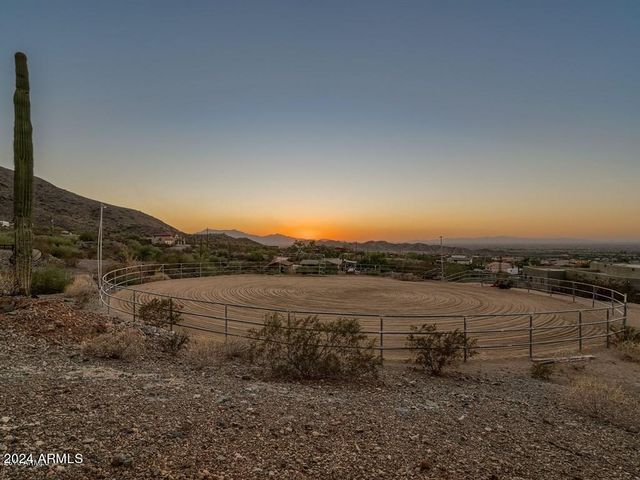 2715 W CHEYENNE Drive, Laveen, AZ 85339