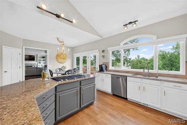 16801 Kehrsdale Drive, Chesterfield, MO 63005
